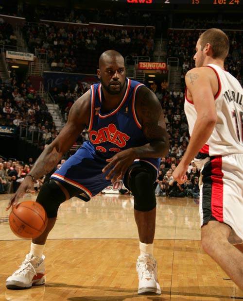 广厦防守铁血令人窒息（广厦铁血防线让对手喘不过气）