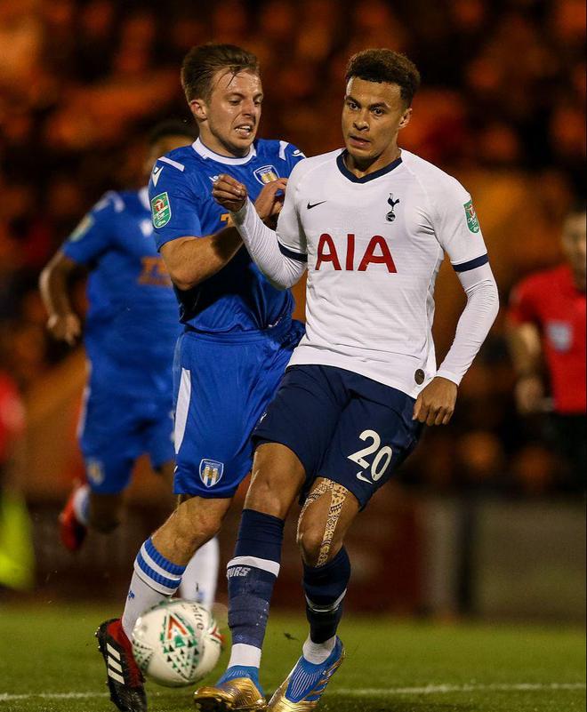 官方：斯坦科维奇从莫斯科斯巴达下课；事前曾用三种语言攻击记者（官方确认：莫斯科斯巴达解聘斯坦科维奇，此前曾以三种语言言语攻击记者）